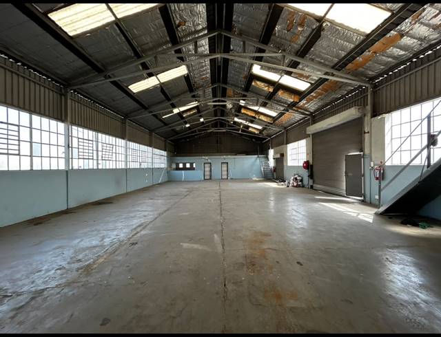450M² WAREHOUSE TO LET IN WYNBERG